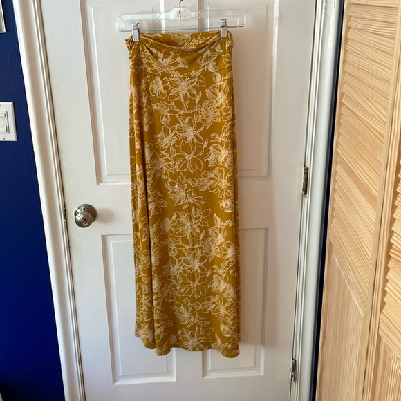 Gilli Dresses & Skirts - Gilli Delina knit maxi skirt